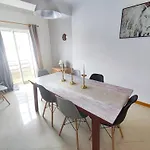 Algarve Modern T1 With Balcony In アパート *