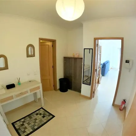 Algarve Modern T1 With Balcony In Lägenhet *